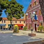 Apartman In With Pool Access, Terrace, Air Conditioning, Wi-fi, 3548-1 Pakoštane