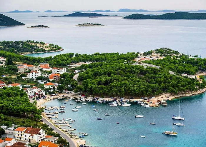 アパート In With Pool Access, Terrace, Air Conditioning, Wi-fi, 3548-1