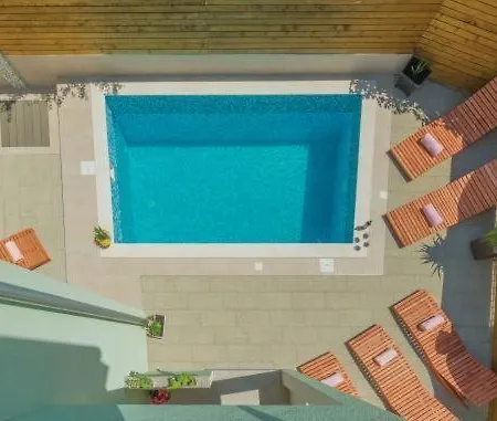 In With Pool Access, Terrace, Air Conditioning, Wi-fi, 3548-1 * Pakoštane