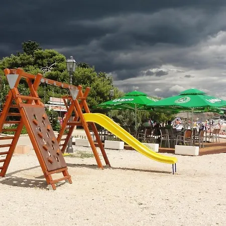 In With Pool Access, Terrace, Air Conditioning, Wi-fi, 3548-1