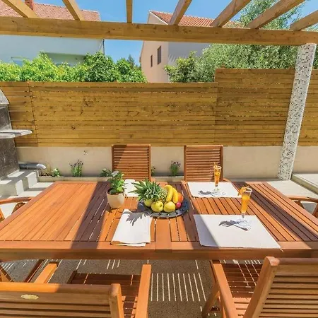 Apartmán In With Pool Access, Terrace, Air Conditioning, Wi-fi, 3548-1
