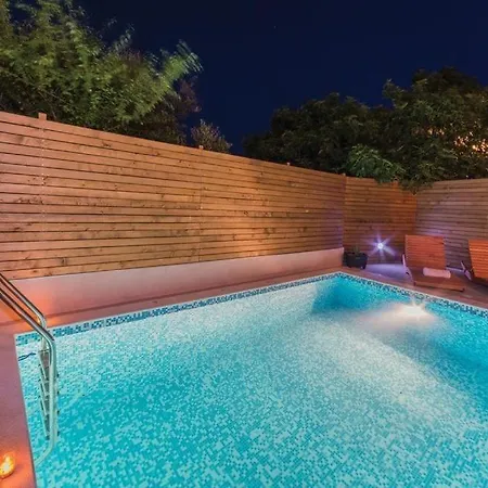 In With Pool Access, Terrace, Air Conditioning, Wi-fi, 3548-1