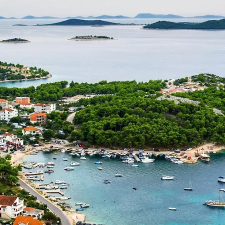 Apartman In With Pool Access, Terrace, Air Conditioning, Wi-fi, 3548-1