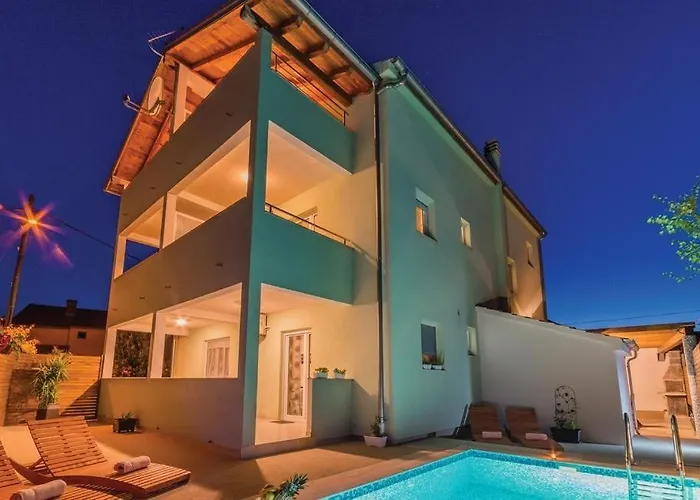 Apartman In With Pool Access, Terrace, Air Conditioning, Wi-fi, 3548-1 Pakoštane