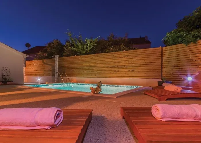 In With Pool Access, Terrace, Air Conditioning, Wi-fi, 3548-1 Apartman *