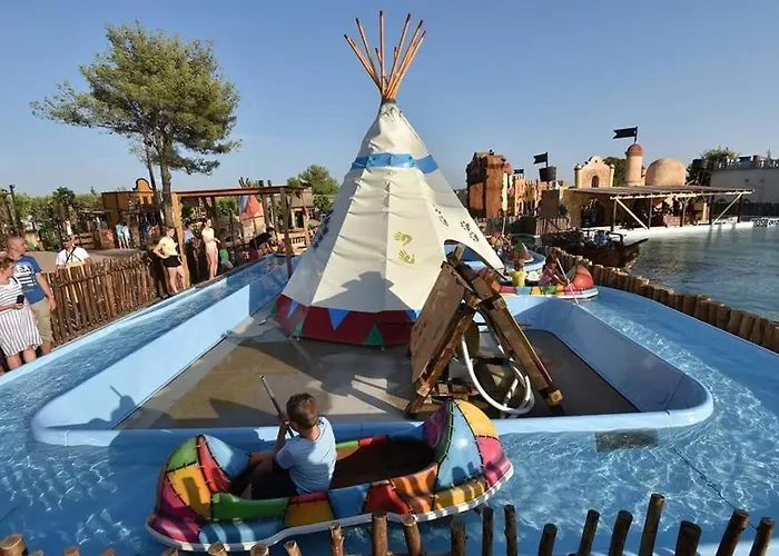 In With Pool Access, Terrace, Air Conditioning, Wi-fi, 3548-1 * Pakoštane