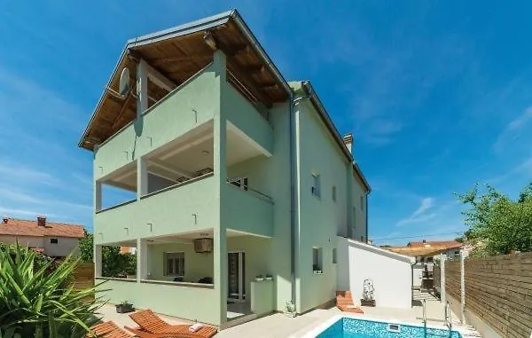 דירה In With Pool Access, Terrace, Air Conditioning, Wi-fi, 3548-1 פאקוסטאן