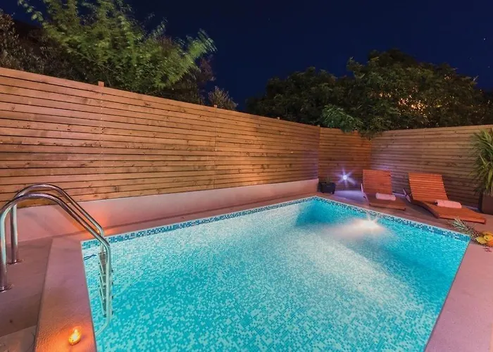 In With Pool Access, Terrace, Air Conditioning, Wi-fi, 3548-1