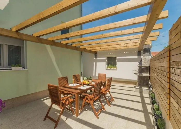 In With Pool Access, Terrace, Air Conditioning, Wi-fi, 3548-1 Apartman