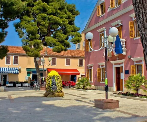 Apartman In With Pool Access, Terrace, Air Conditioning, Wi-fi, 3548-1 Pakoštane